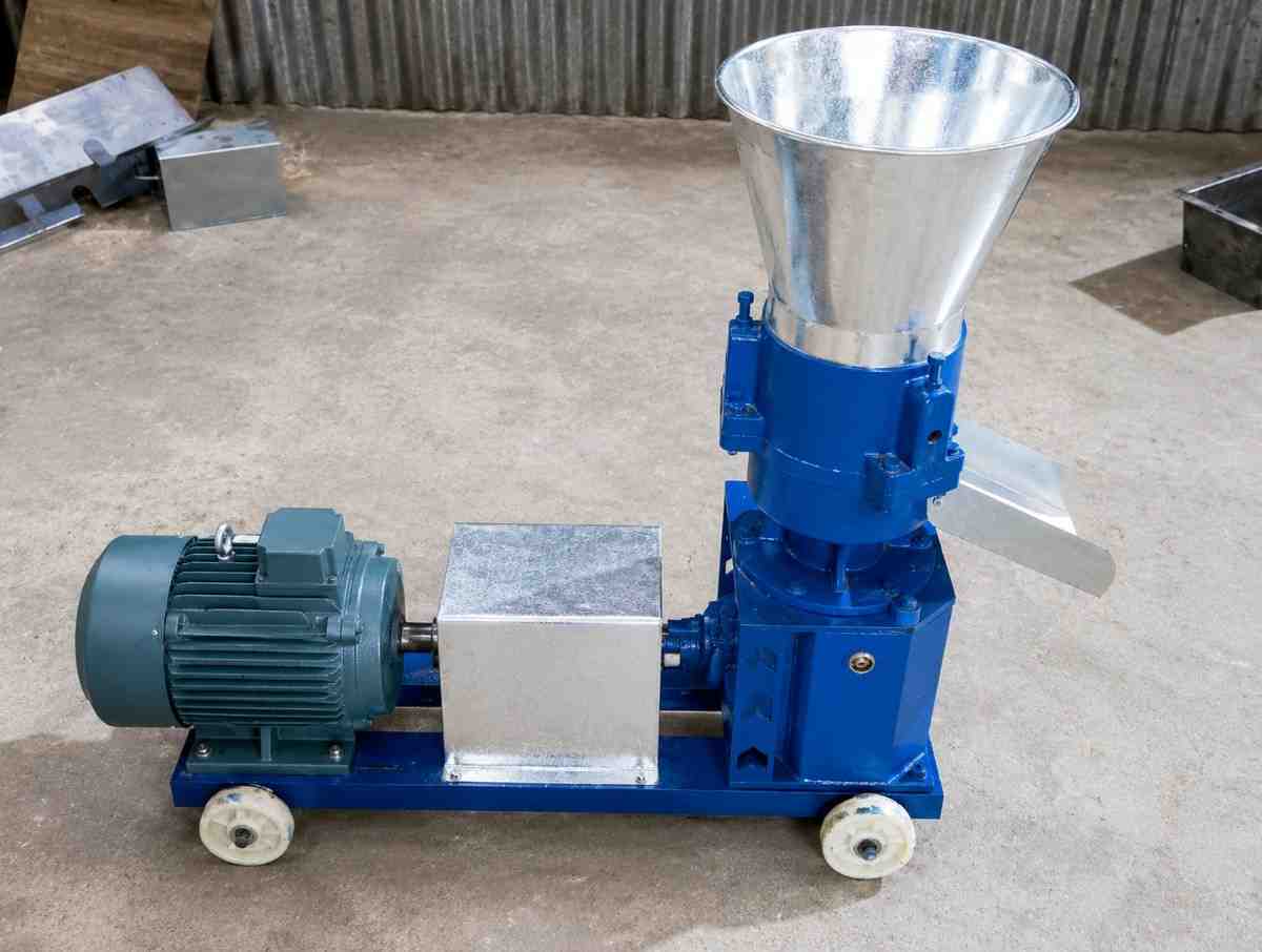 10 HP Animal Feed Machine